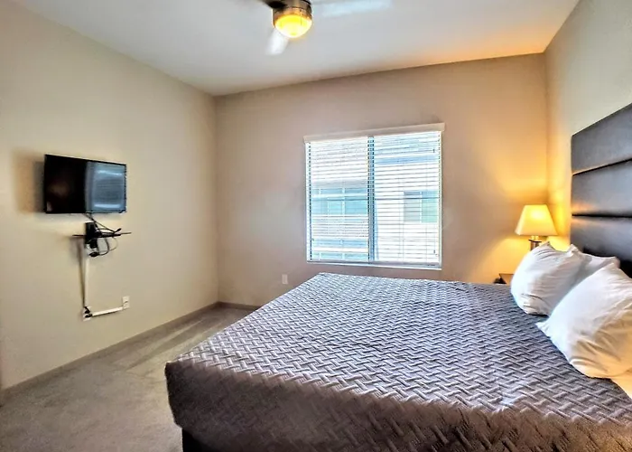 Modern Urban Apartments│on Roosevelt Row│local Eat & Drink *