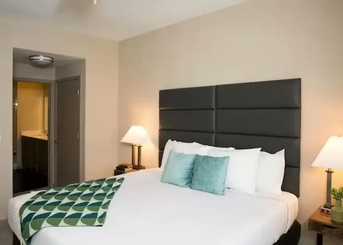 Modern Urban Apartments│on Roosevelt Row│local Eat & Drink Apartment *