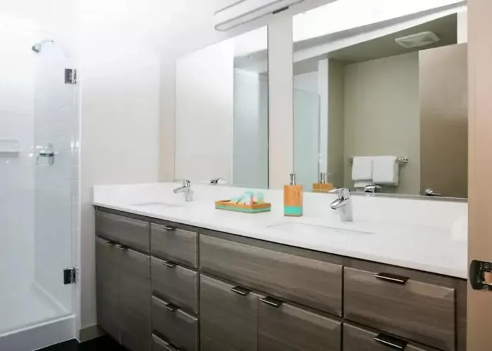 Modern Urban Apartments│on Roosevelt Row│local Eat & Drink